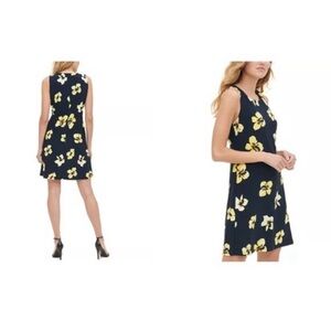 Tommy Hilfiger Navy Floral Sleeveless Scoop Neck Stretch Shift Dress Sz 4 EUC